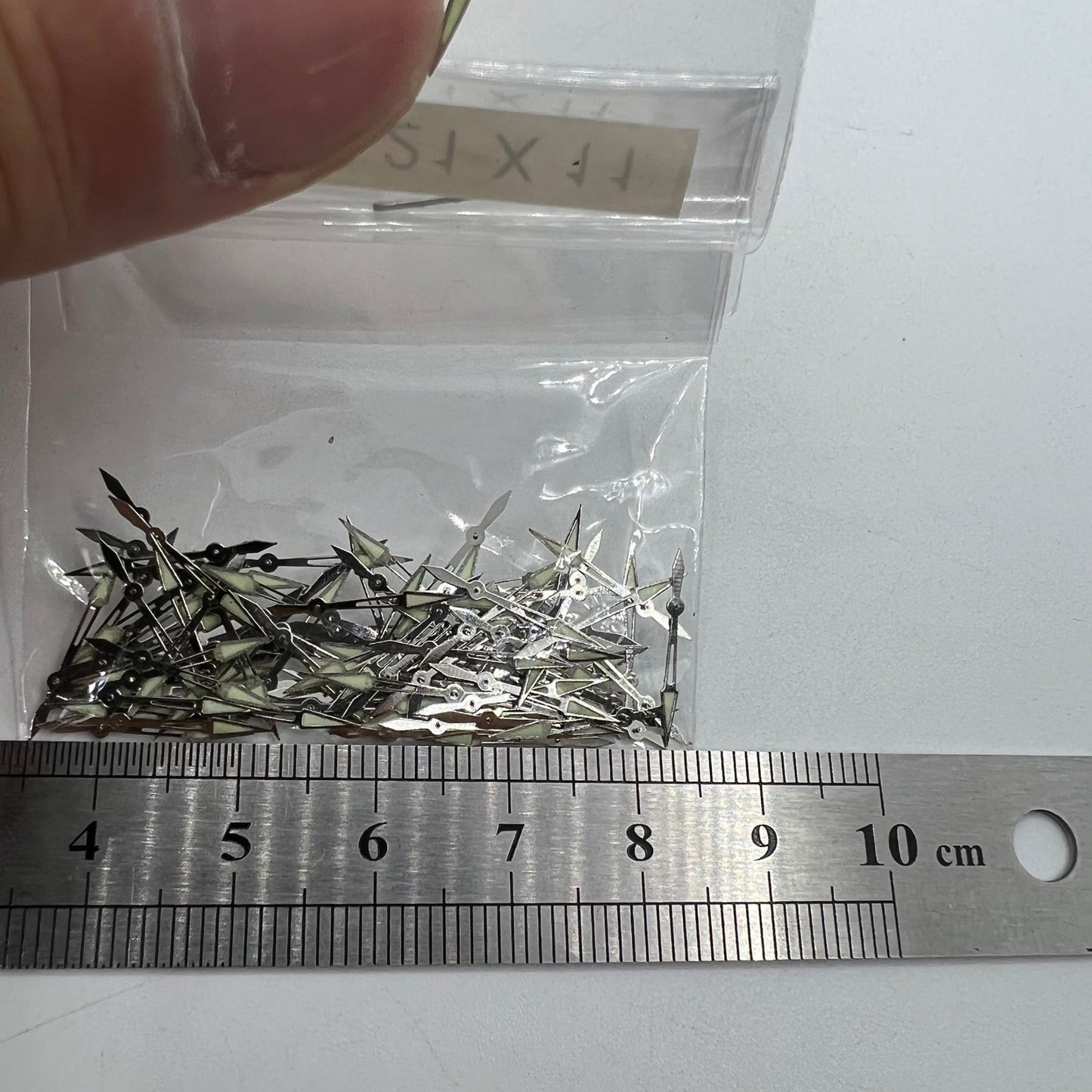 Lot de 100 aiguilles de montre argentées de 11 mm avec luminescentes pour mouvement à quartz Epson PC21