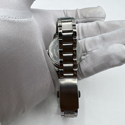 32mm Chinese Taihang manual watch with black dial, golden markers, and 17-jewel precision movement for stylish timekeeping.