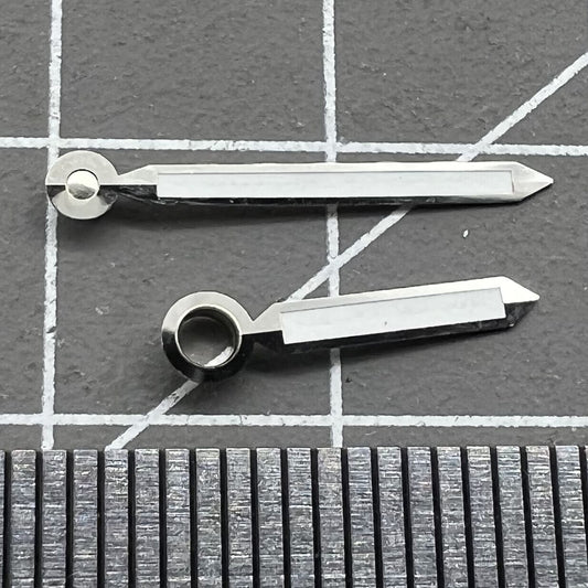 Silver-trimmed luminous green watch hands compatible with ST3600/ST3620, ETA6497/6498 movements.