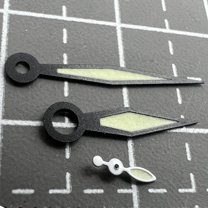 Schwarze diamantf�rmige Zeiger mit gr�nem Leuchtmittel f�r ST300 ST320 ETA497 Uhrwerk von Schwarze.