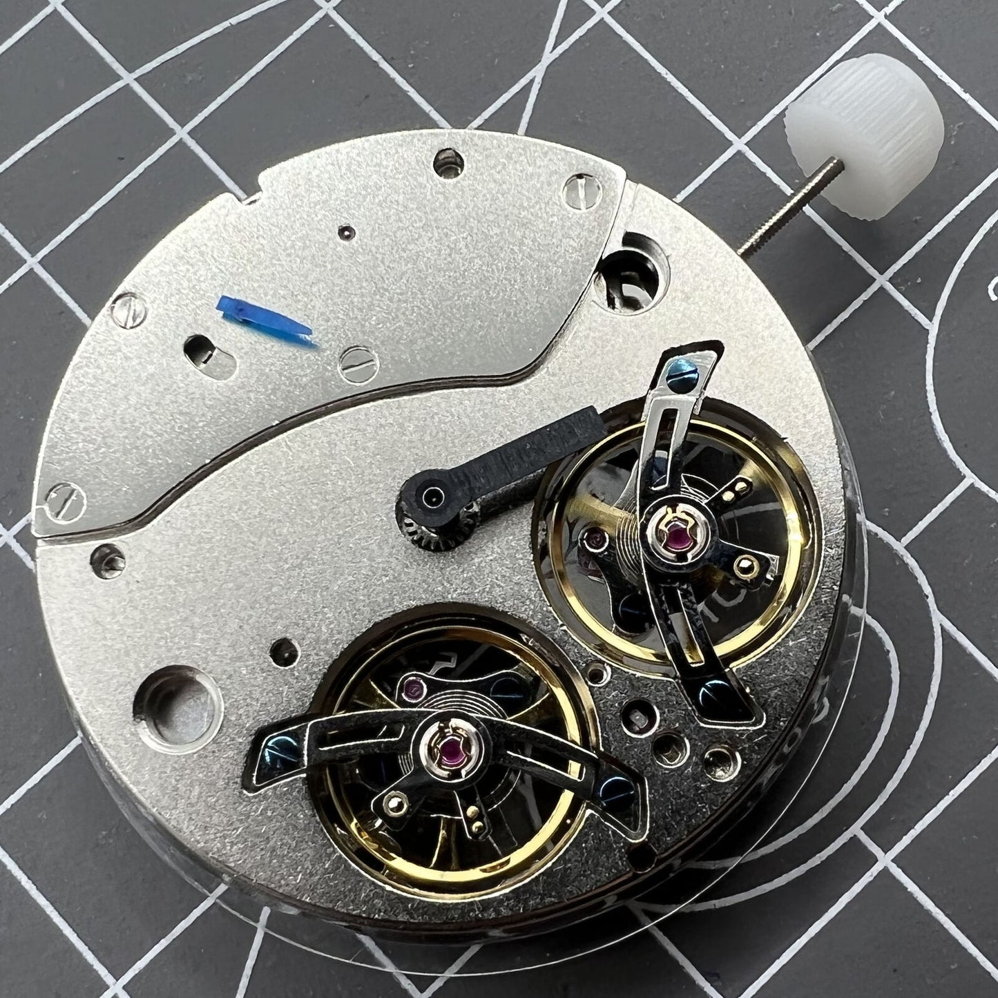 Mouvement mécanique automatique creux argenté à double balancier nu