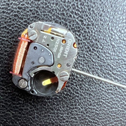 Japan Orient H2501 Disassemble Watch Quartz Movement 3 Hands