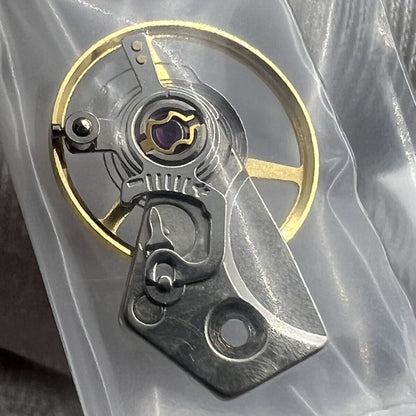 Precision balance wheel with splint for China Made Dandong 7750 movement, 28800 frequency, watch repair part.