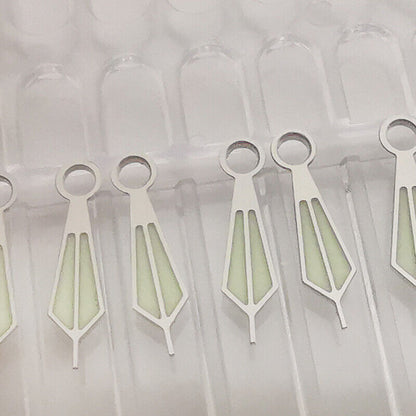 Green luminous watch hands set for SKX/SBBN NH35/NH36 models by P1-4-A, improving nighttime readability.