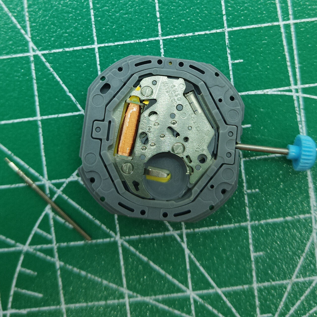 Miyota 6M50 Quartz Movement with golden dial and date at 3, ideal for custom watch accessories.