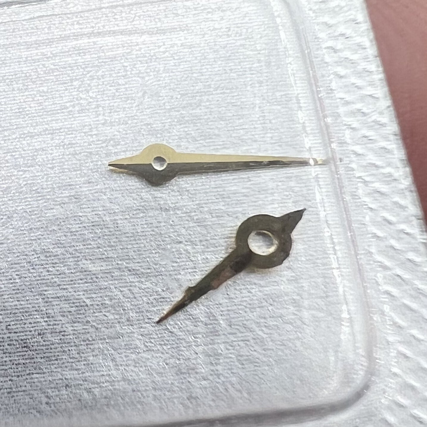 Golden hour, minute, and second hands for 976.001 watch movement, luxury accessory parts.