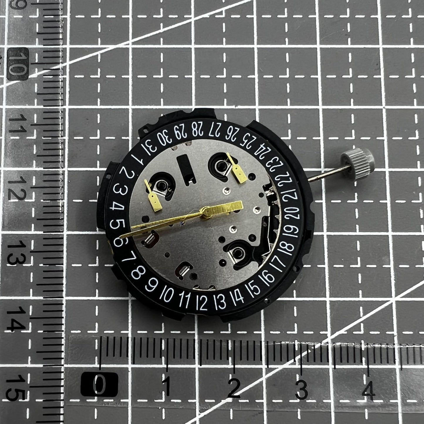ETA Quarzwerk G10 212 mit Dreizeigerdatum um 6 Uhr f�r pr�zise Uhrwerke