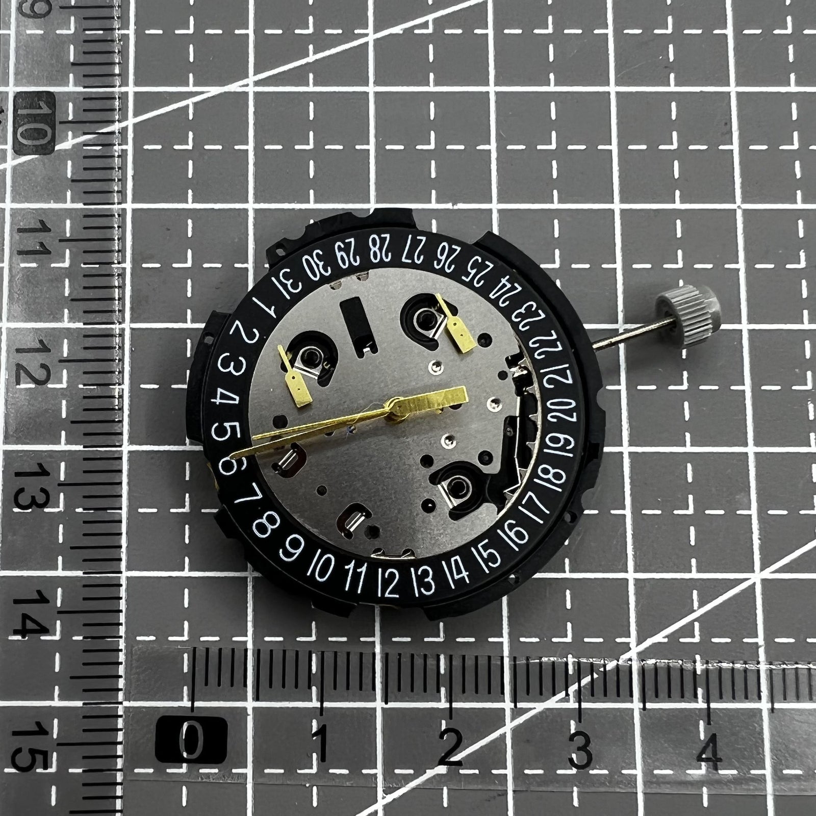 ETA Quarzwerk G10 212 mit Dreizeigerdatum um 6 Uhr f�r pr�zise Uhrwerke