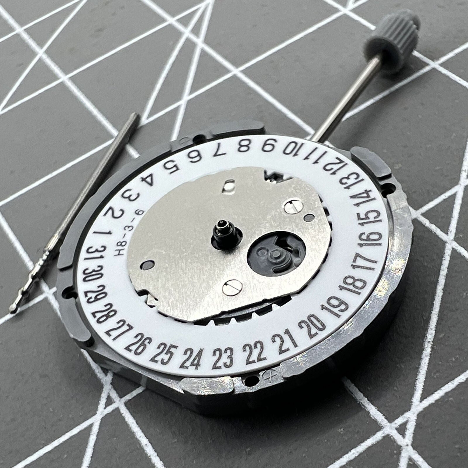 Japan Made Miyota GN10 quartz watch movement with date display at 6 o?clock, precision accessory for repairs.