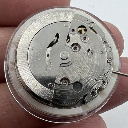 DG2813 automatic mechanical watch movement with silver finish, day-date function, compatible with replacement watches