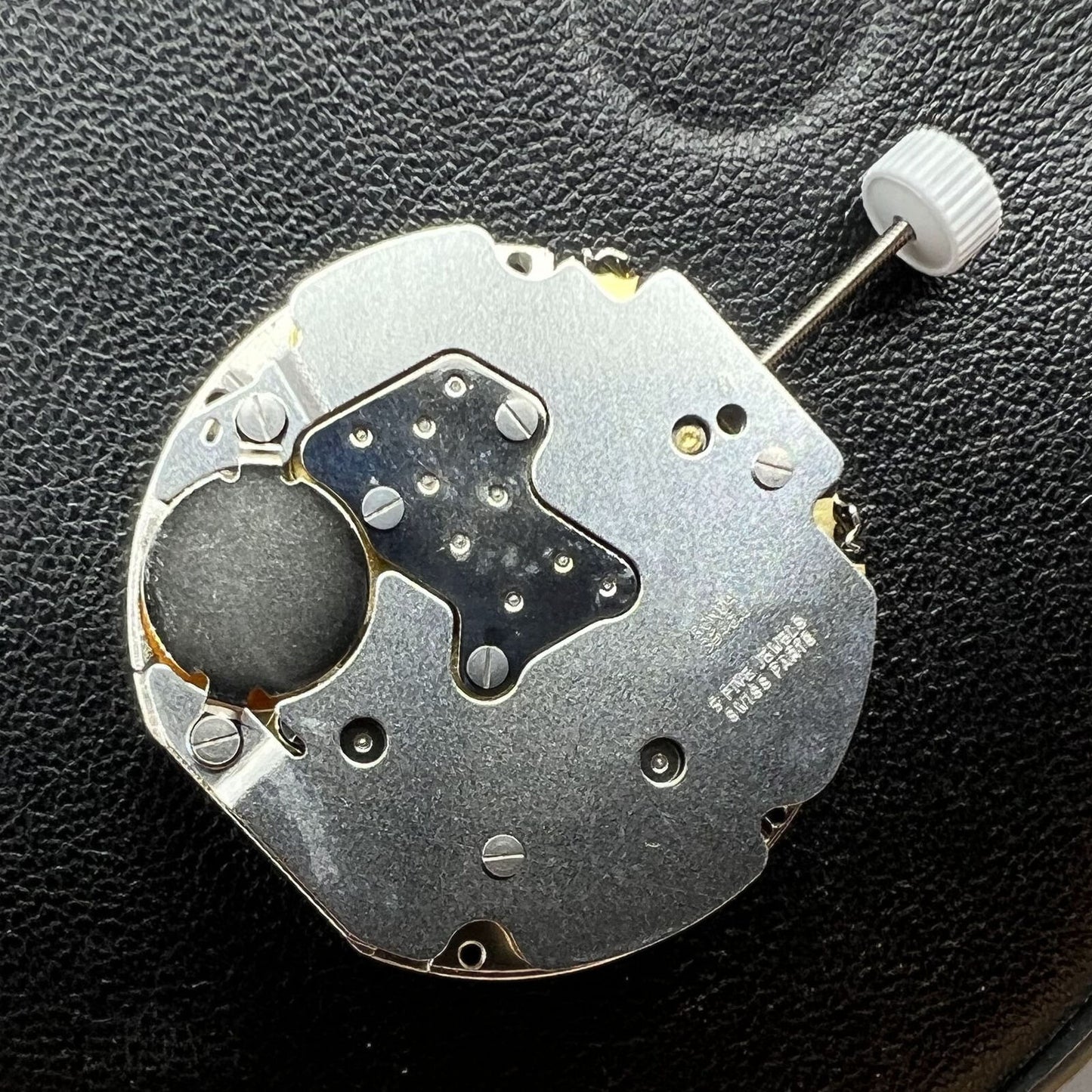 Swiss Made Ronda 3540D quartz watch movement, precise timekeeping for luxury watch accessories.