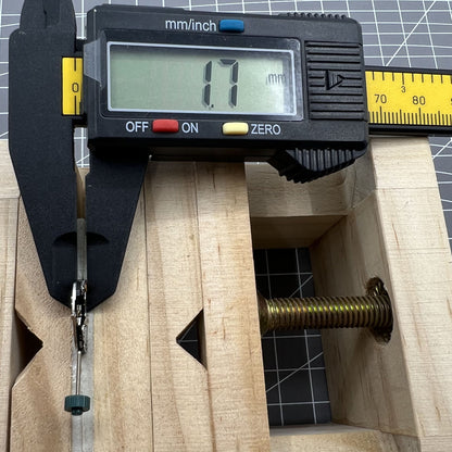 Swiss Made Ronda 1062 quartz watch movement with 2 hands, precision Swiss parts for watch repair.