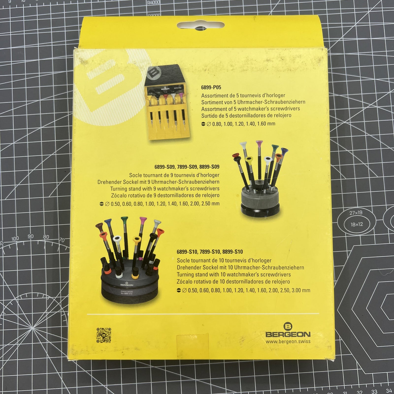 Bergeon 7899-A10 ergonomic screwdrivers set 0.50-3.00mm in wooden box for precise watch repair tasks