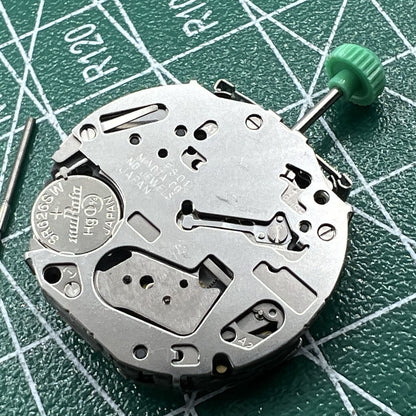 Japan Miyota FS01 quartz watch movement, reliable precision component for expert watch repairs and assembly.