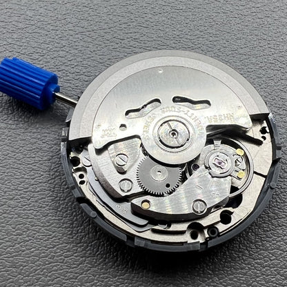 Seiko NH35 Automatik Uhr mit schwarzem Zifferblatt und Datumsanzeige, Krone bei 3:8 Uhr