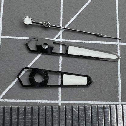 13 mm hohle schwarze Zierleisten mit blauer Leuchtmasse für mechanisches Uhrwerk NH35 NH36 