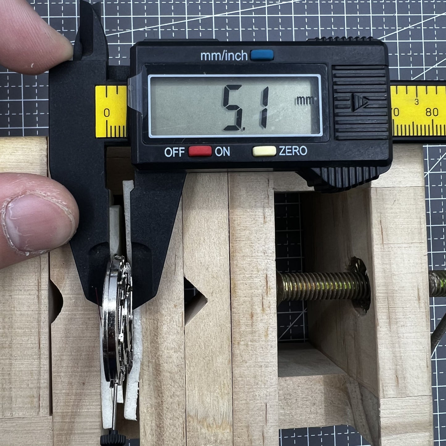 Automatischer mechanischer Uhrwerk ST2147 Wochentag bei 12 Datum bei 3 Uhrzeit Anzeige