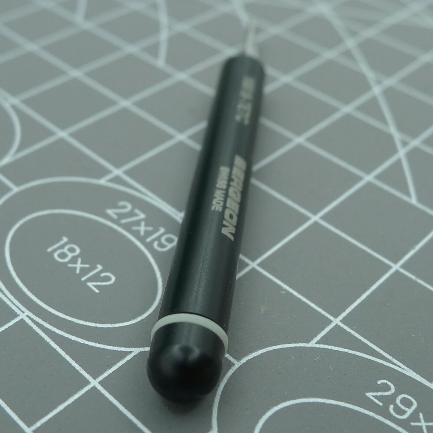 Bergeon 16918-TETC precision screwdriver for ETACHRON pitons, essential watch repair tool.