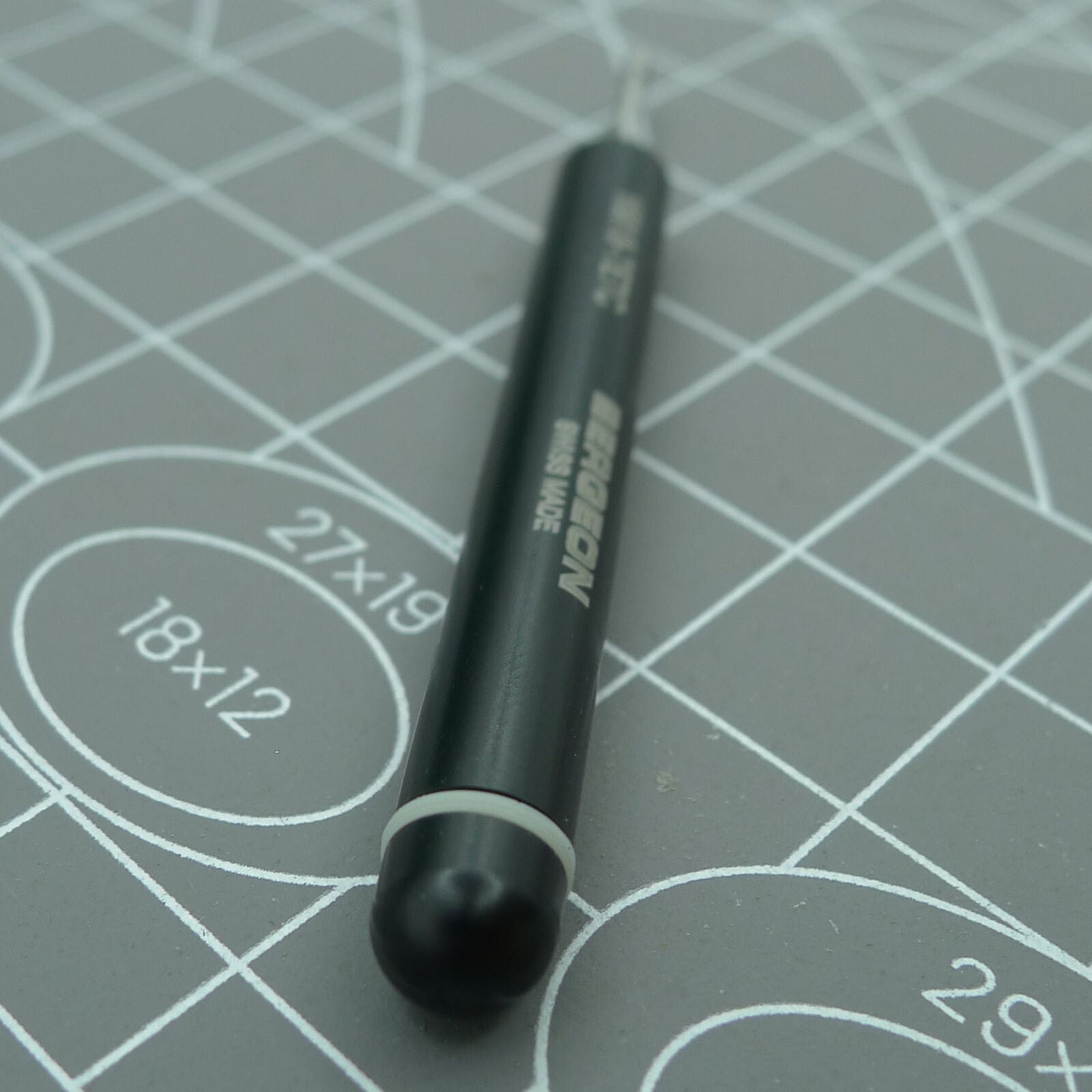 Bergeon 16918-TETC precision screwdriver for ETACHRON pitons, essential watch repair tool.