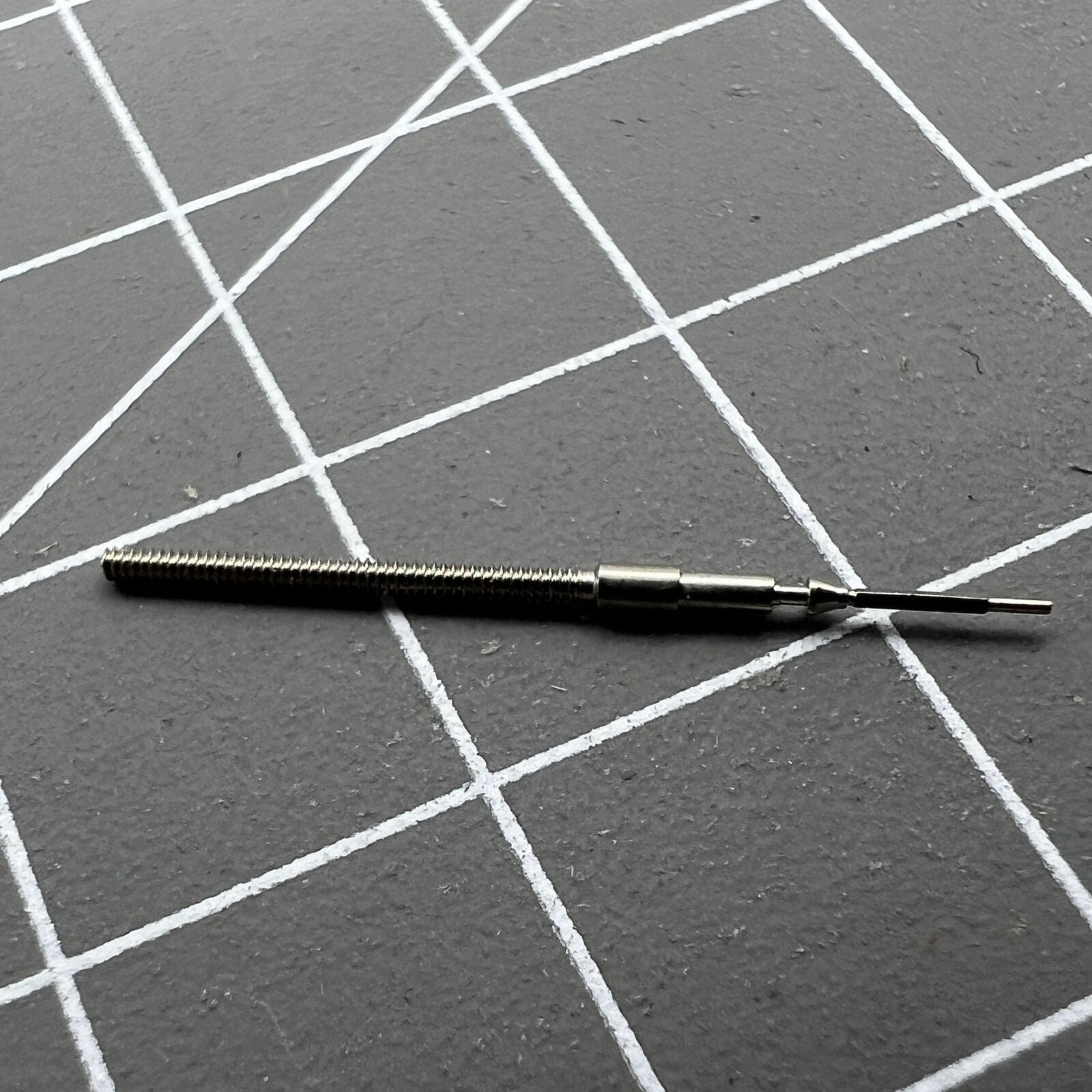 Set of 3 watch winding stems compatible with VS75, VS72, V175, V172 movements for precise time adjustment.