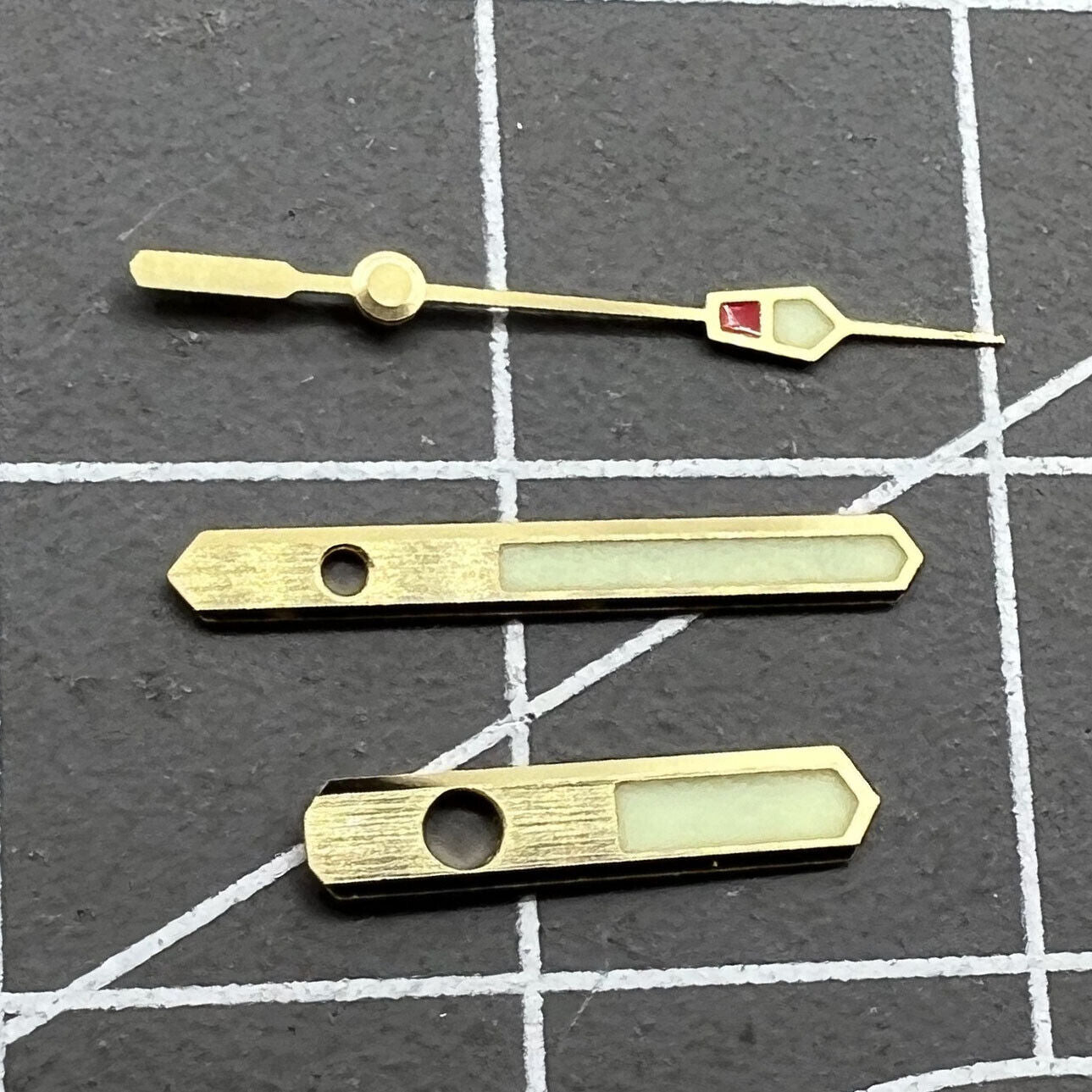 C3 Super Lume glowing watch hands for Seiko SBDX001/SBDC001/SKX007 with NH35A movement.