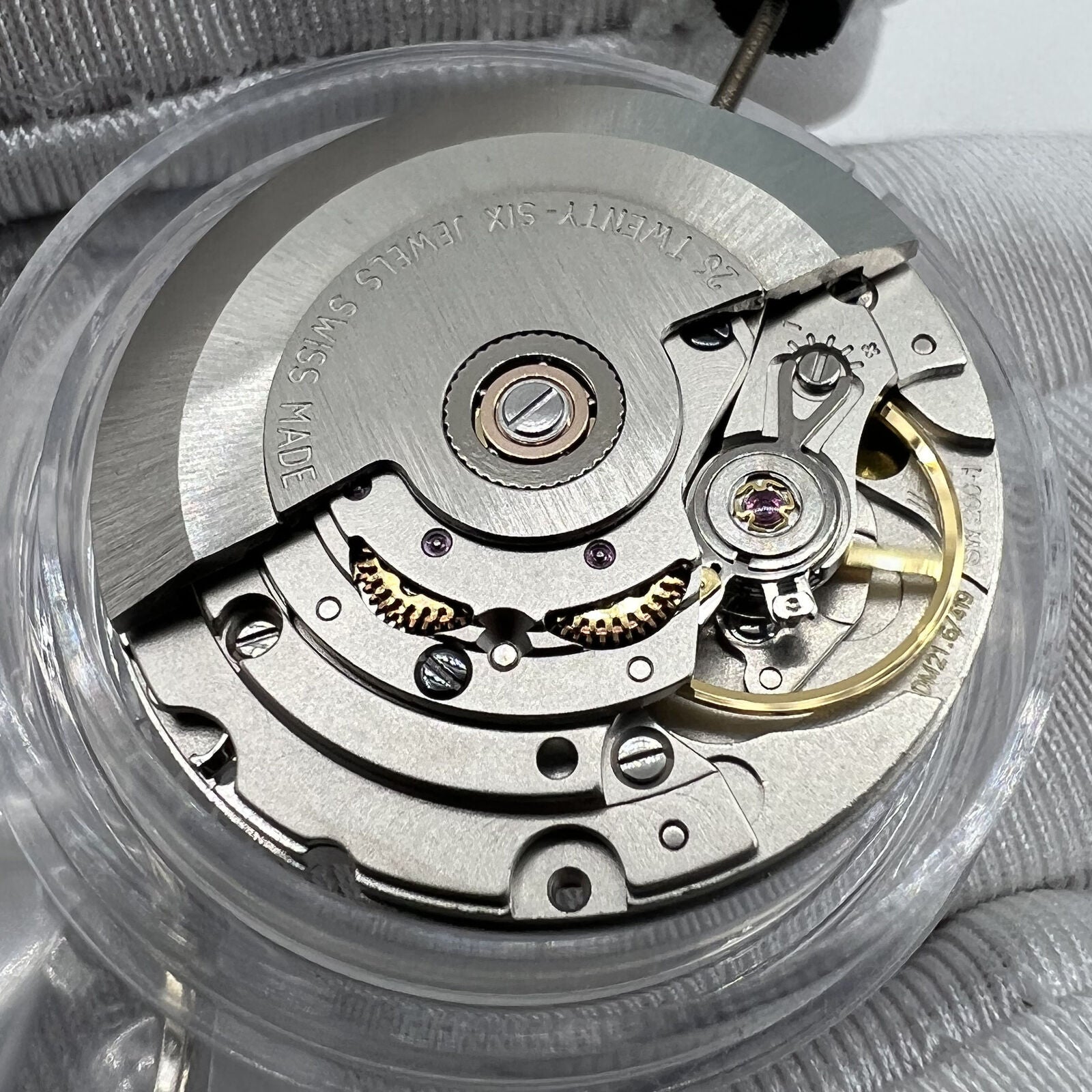 SW200-1 Sellita automatic watch movement, precise mechanical replacement for ETA 2824-2 models.