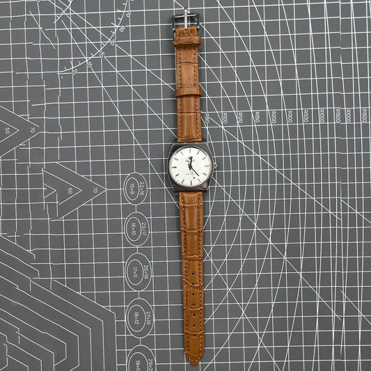 33mm Chunlan steel manual mechanical watch with silver dial and 17-jewel movement, paired with a sleek watch band.