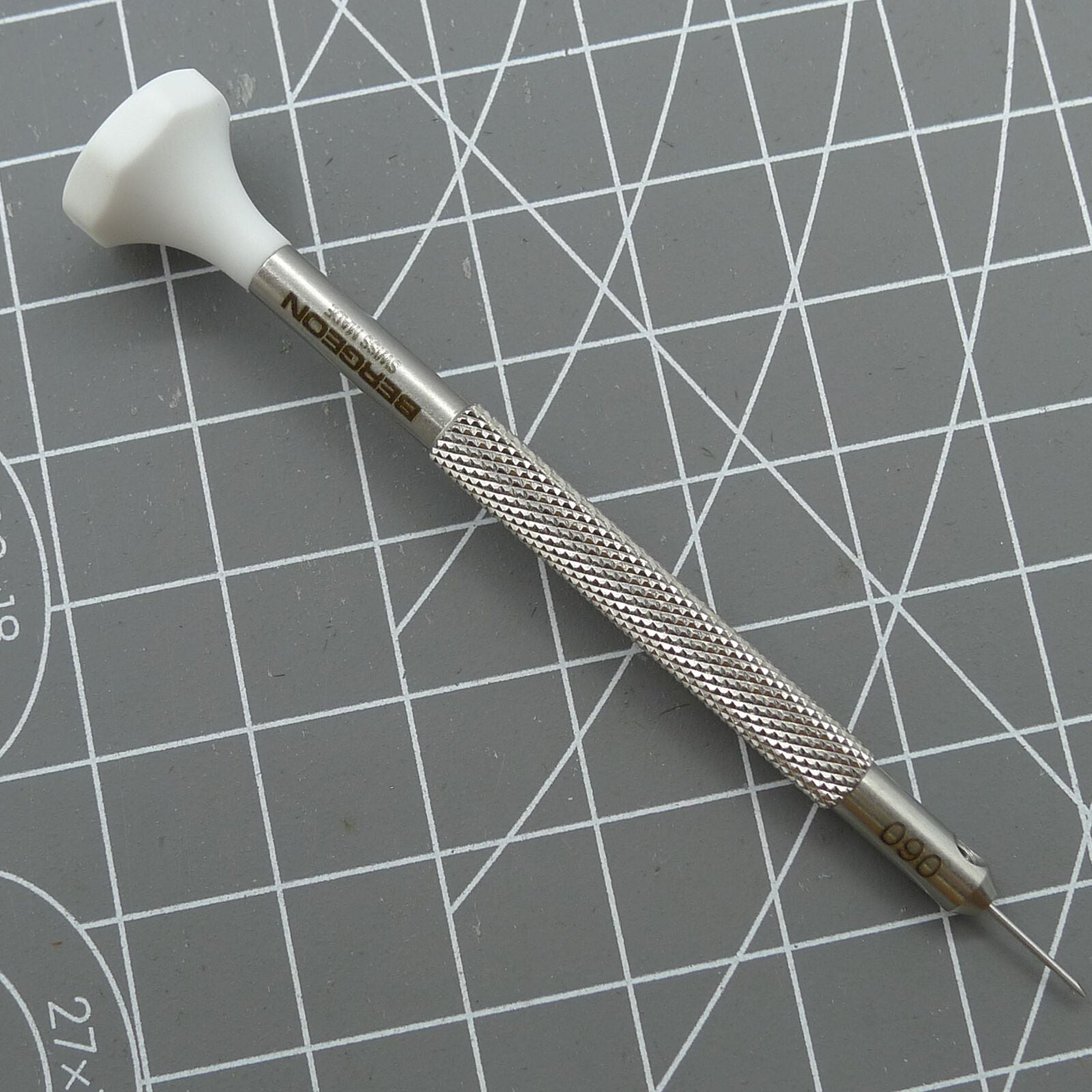 Swiss Bergeon ergonomic screwdriver �0.60 mm for precise watch accessory repairs