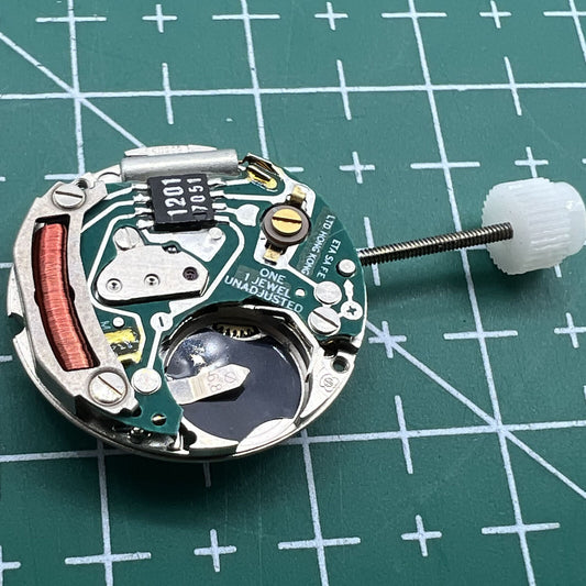 ETA556.115 Swiss quartz movement with 3 hands and date display at 3 o'clock for watch repairs