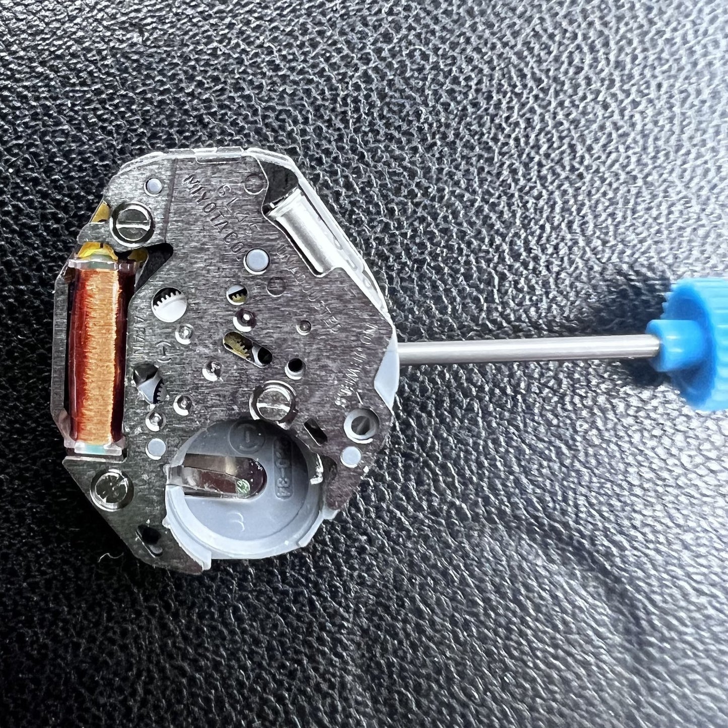Miyota 6L45 quartz movement, 2-hands mechanism from Japan for precise watch accessories.