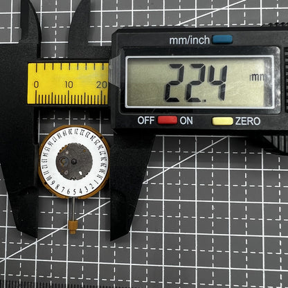 Miyota GM15 Japan Quartz Movement Date at 6 Movement