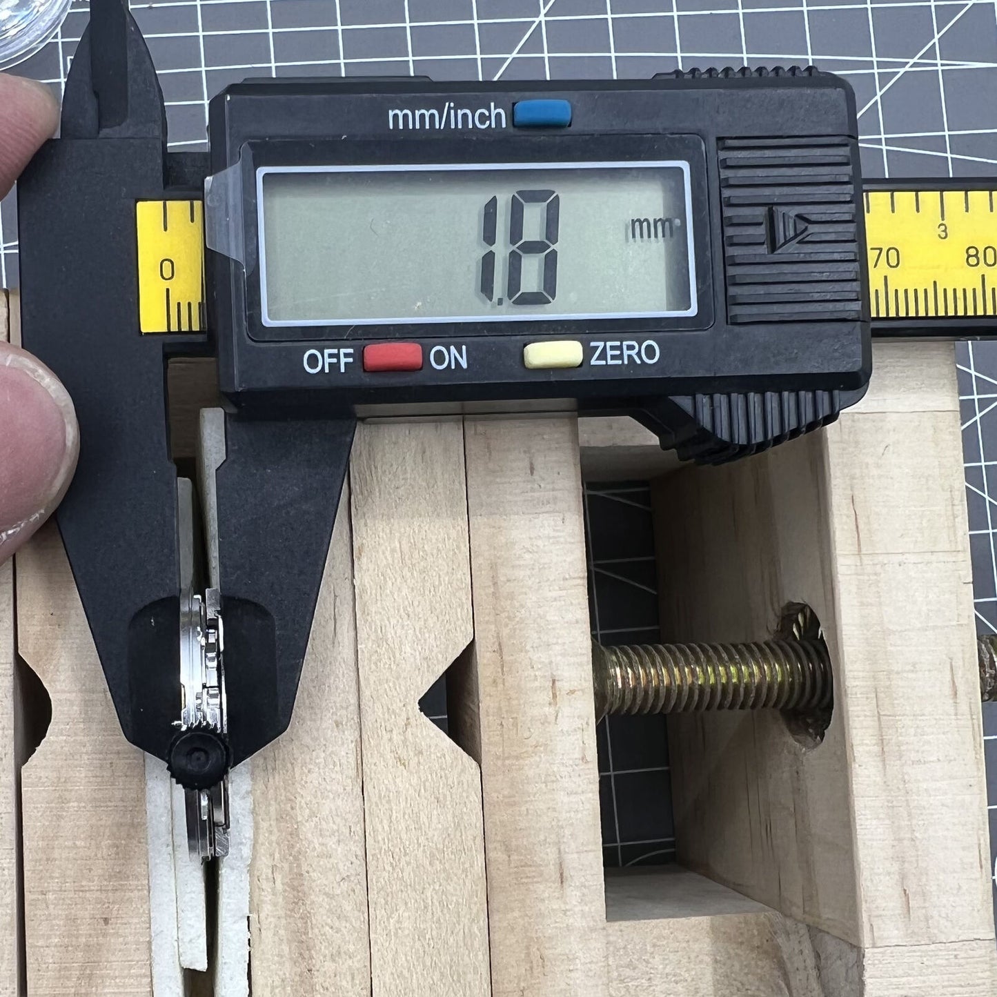 ETA2892A2 Geneva V8 mechanical watch movement, Swiss precision for luxury timepieces and accessories