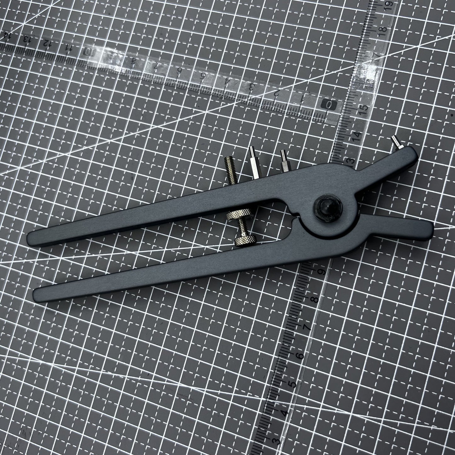 Swiss Bergeon 6160 Pliers for Removing Pushers and Correctors of Watch Cases