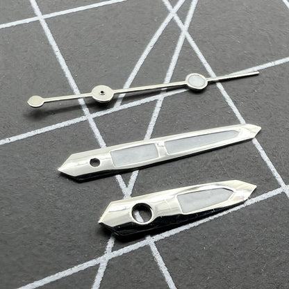 Green luminous watch hands set compatible with Miyota 2035, ensuring clear night-time readability and style.