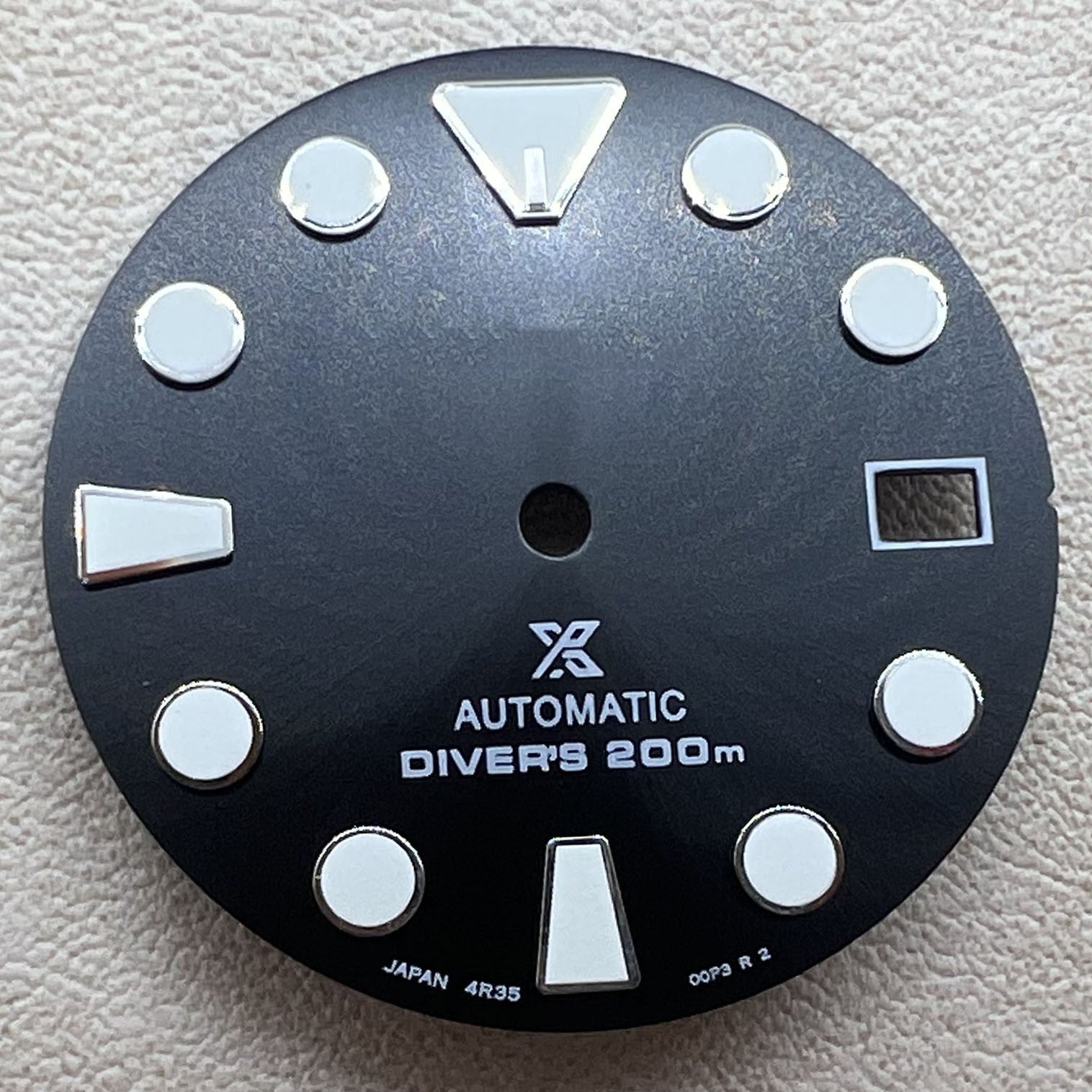 28.5mm Black Datejust dial with green luminous markers, compatible with NH35 NH36 movement.