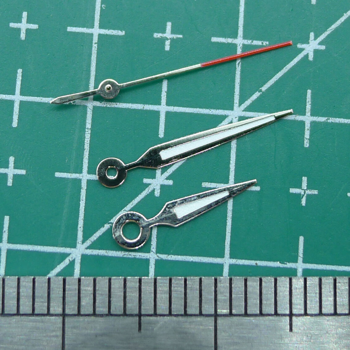 Luminous arrow-shaped watch hands by P1-H2-C1 for Miyota 2035, ensuring bright, precise time reading.