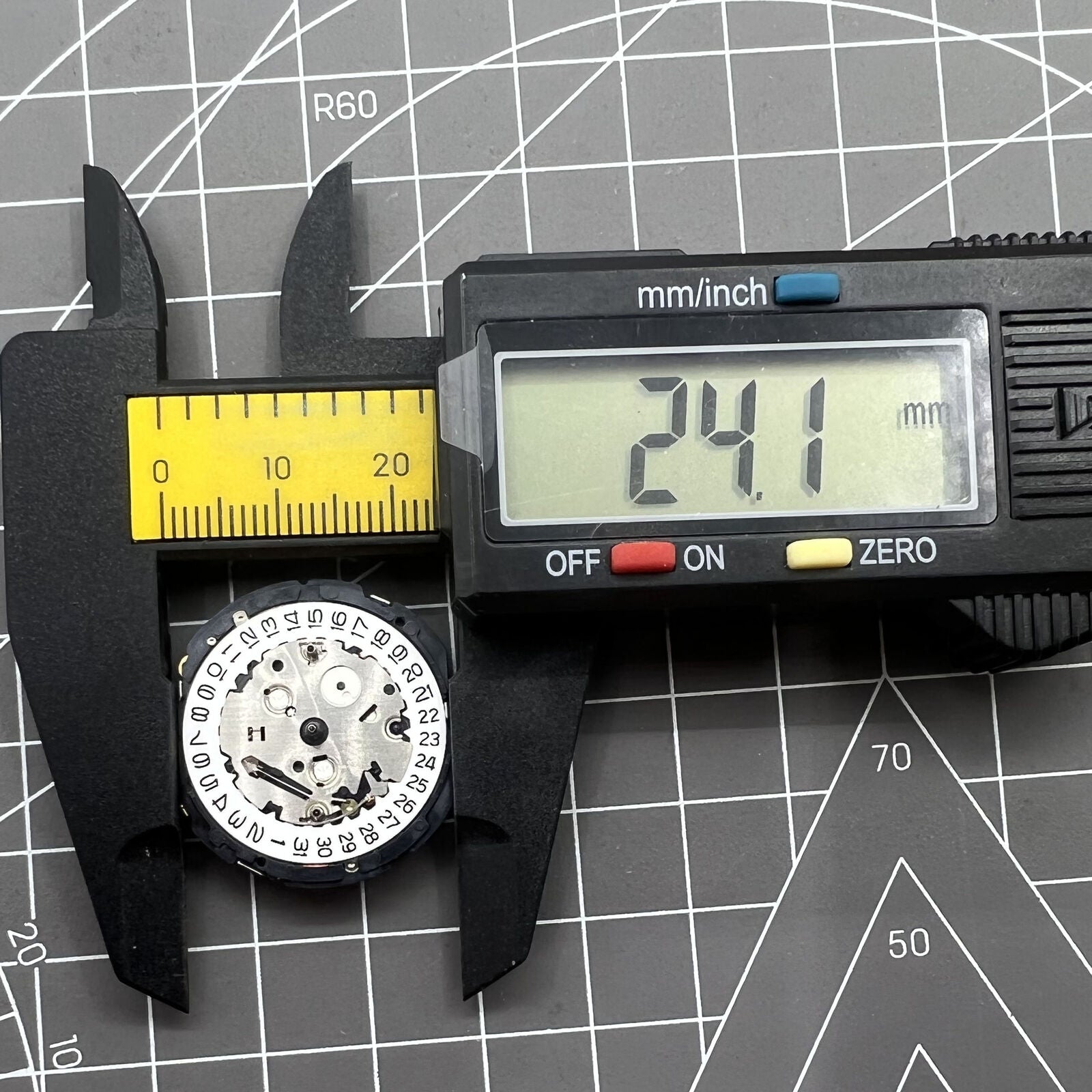Hattori Epson TMI YM26A quartz watch movement, Japan-made precision part for reliable watch accessories.