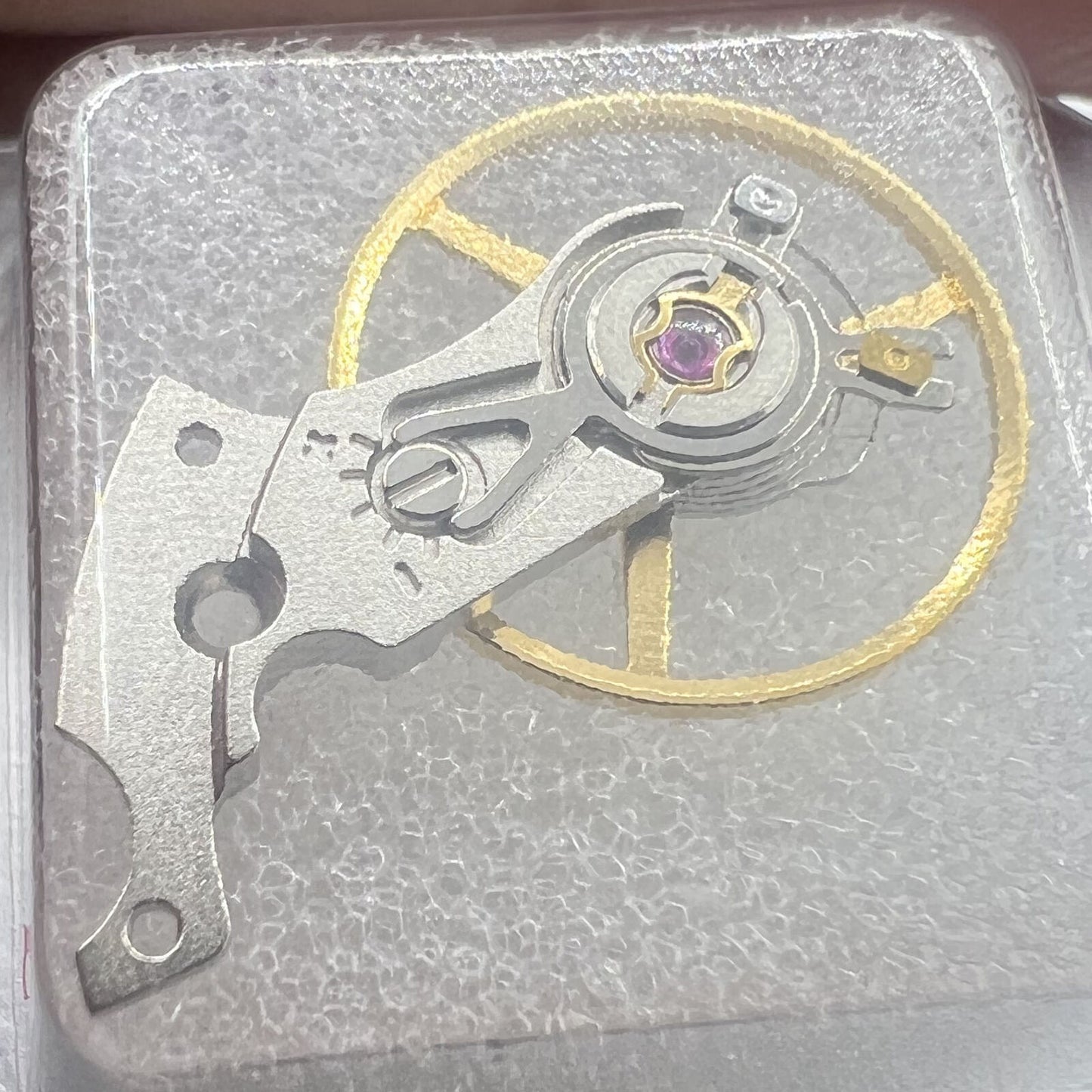 Swiss Complete Balance Wheel with splint for SW200 movement, precise watch accessory by Swiss Complete.