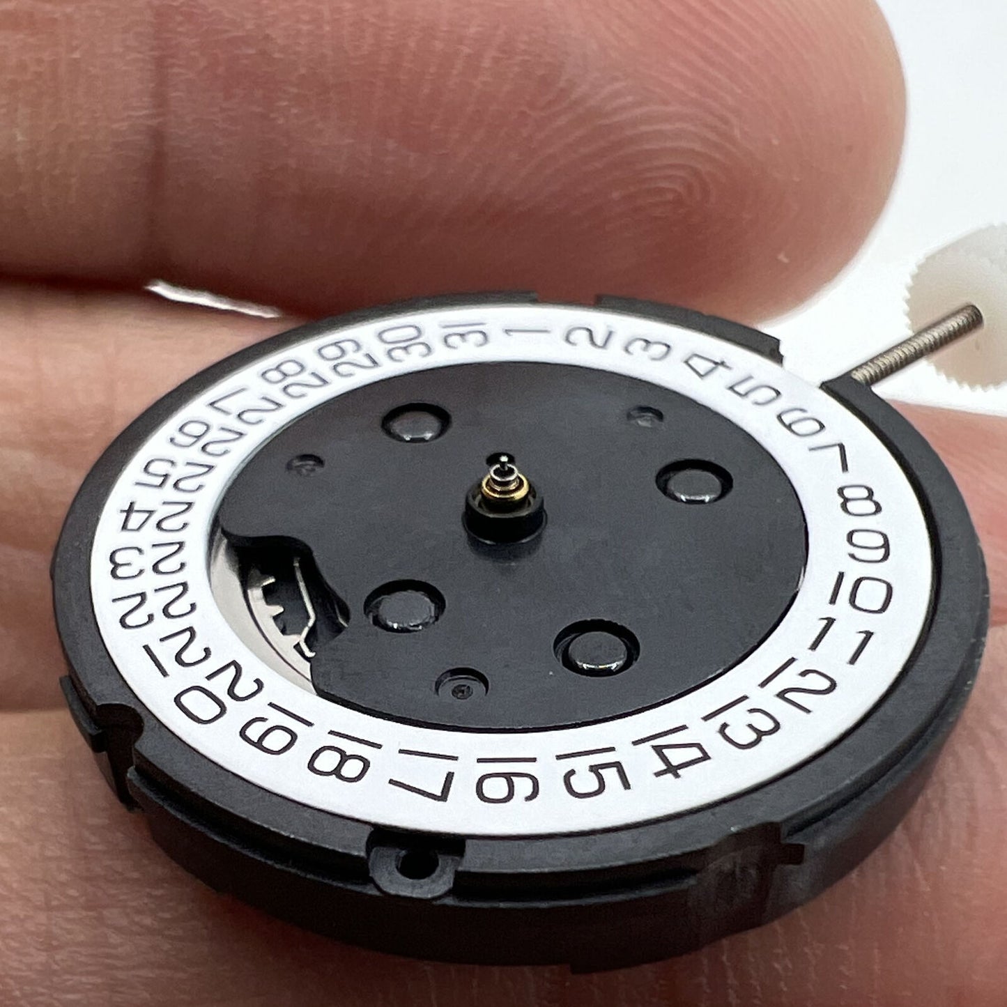 Swiss Made ETA804.192 quartz watch part with single calendar window at 3 o'clock, precise timekeeping accessory.