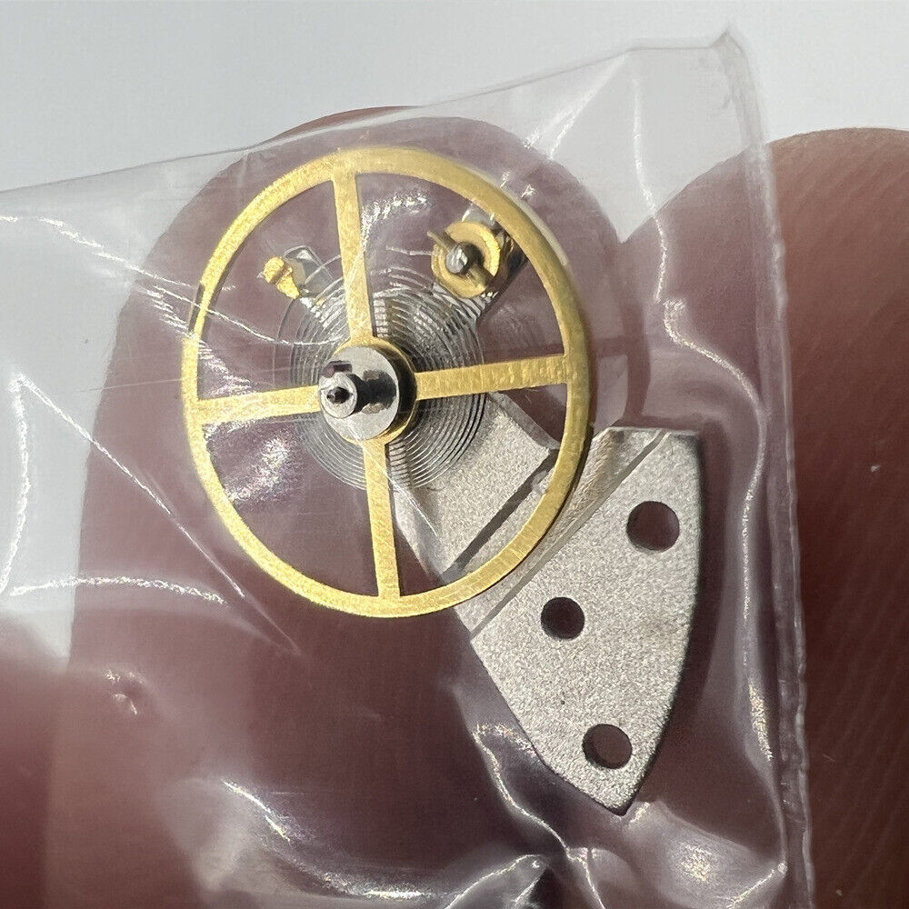 Complete balance wheel with splint for Mingzhu 2813 8205 movement, precision watch accessory.