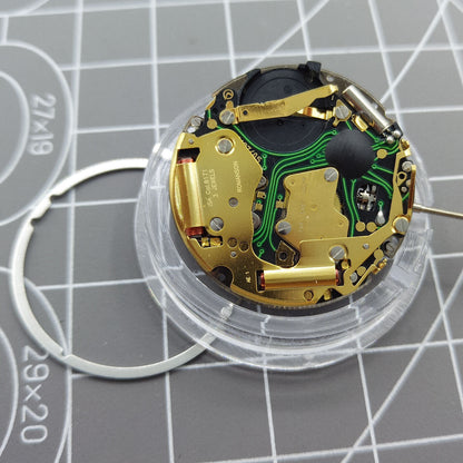 Swiss Made ISA 8171 quartz watch movement with date display at 4 o'clock, multifunctional for precise timekeeping.