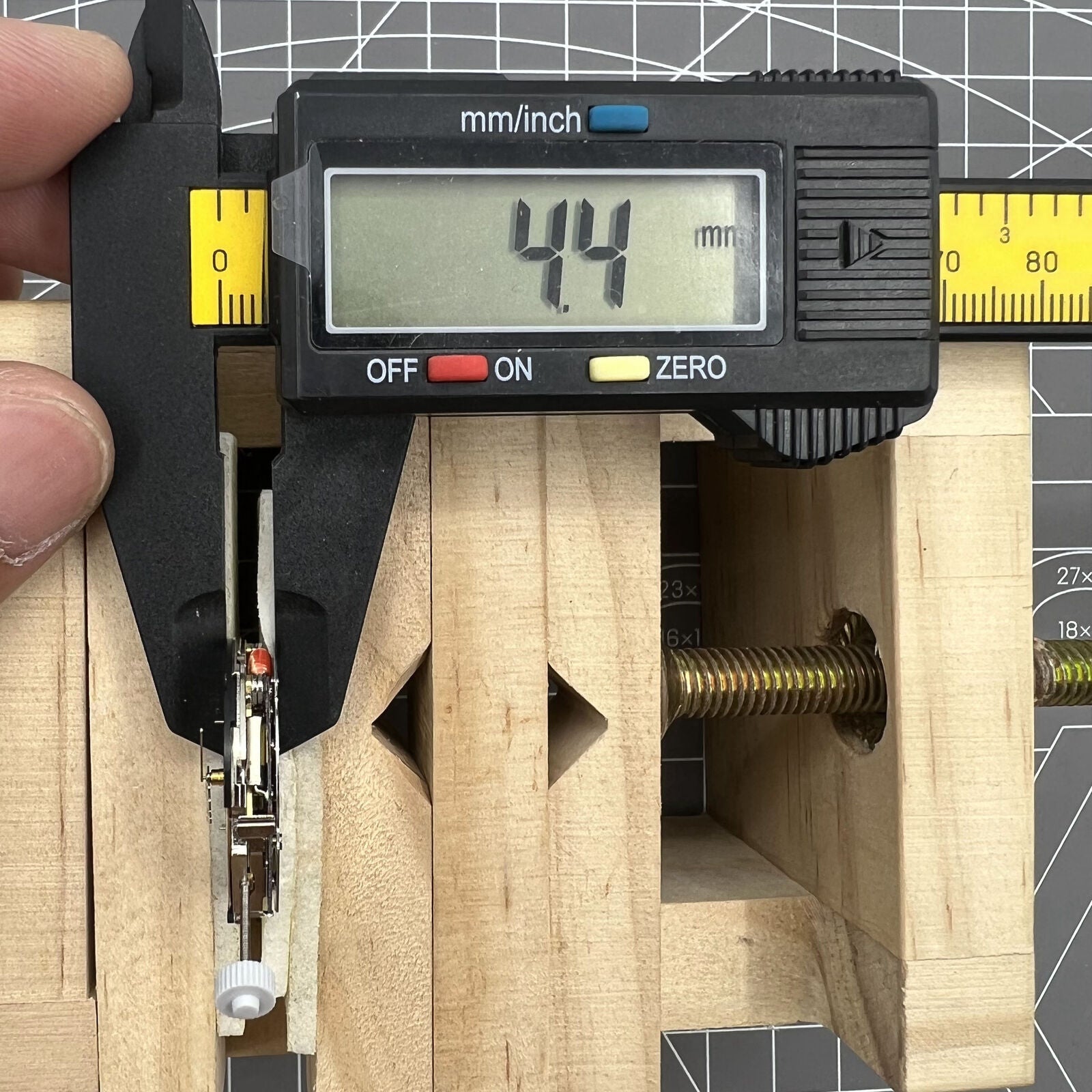 Swiss Made Ronda 3540D quartz watch movement for precise luxury accessory timekeeping.