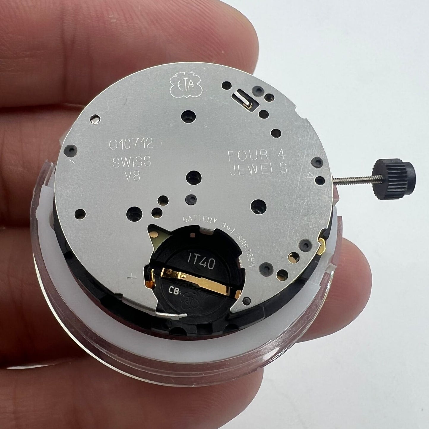 V8 ETA G10.711 Swiss quartz watch movement with multifunctional date display at 6 o?clock.