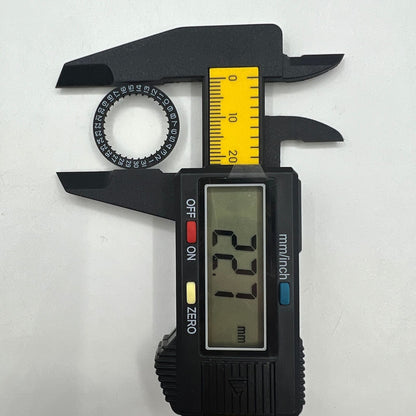Black date disk wheel at 3 o'clock for Miyota 8215 watch movement, generic brand accessory.