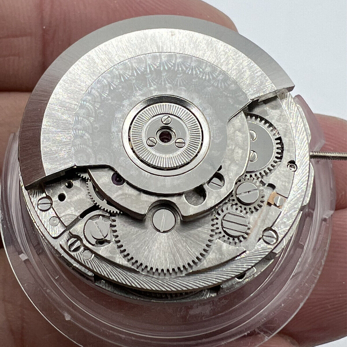 Seagull ST2530 mechanical watch movement with date, ideal for precise watch repairs and replacements.