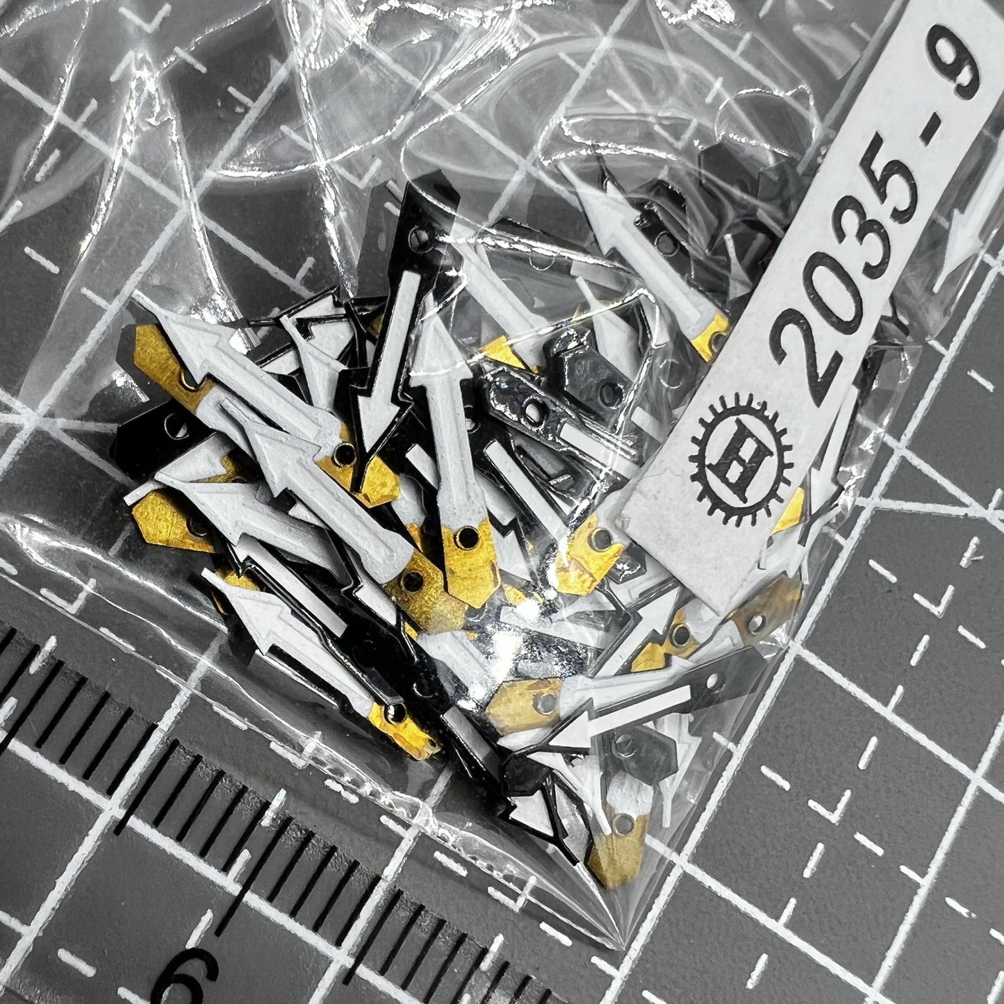 100 Sets/Packung 9,5 mm schwarze Zierleiste Pfeilform Uhrzeiger für Miyota 2035 2115 PC21 