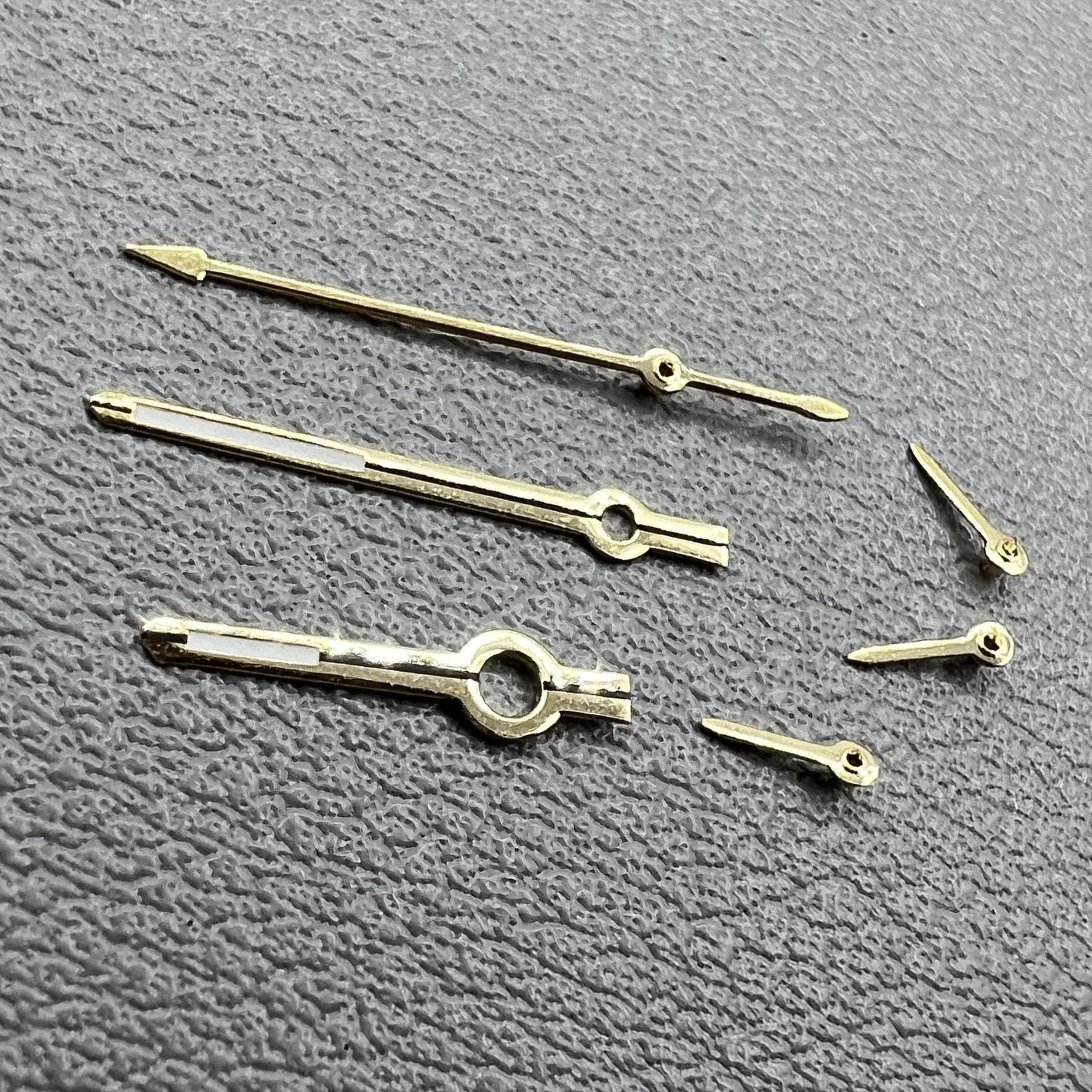 Vintage Uhrenzeiger 13.5mm gr�n leuchtend mit goldrand, 6 Zeiger f�r VK63 Uhrwerk von Uhrenmarke.