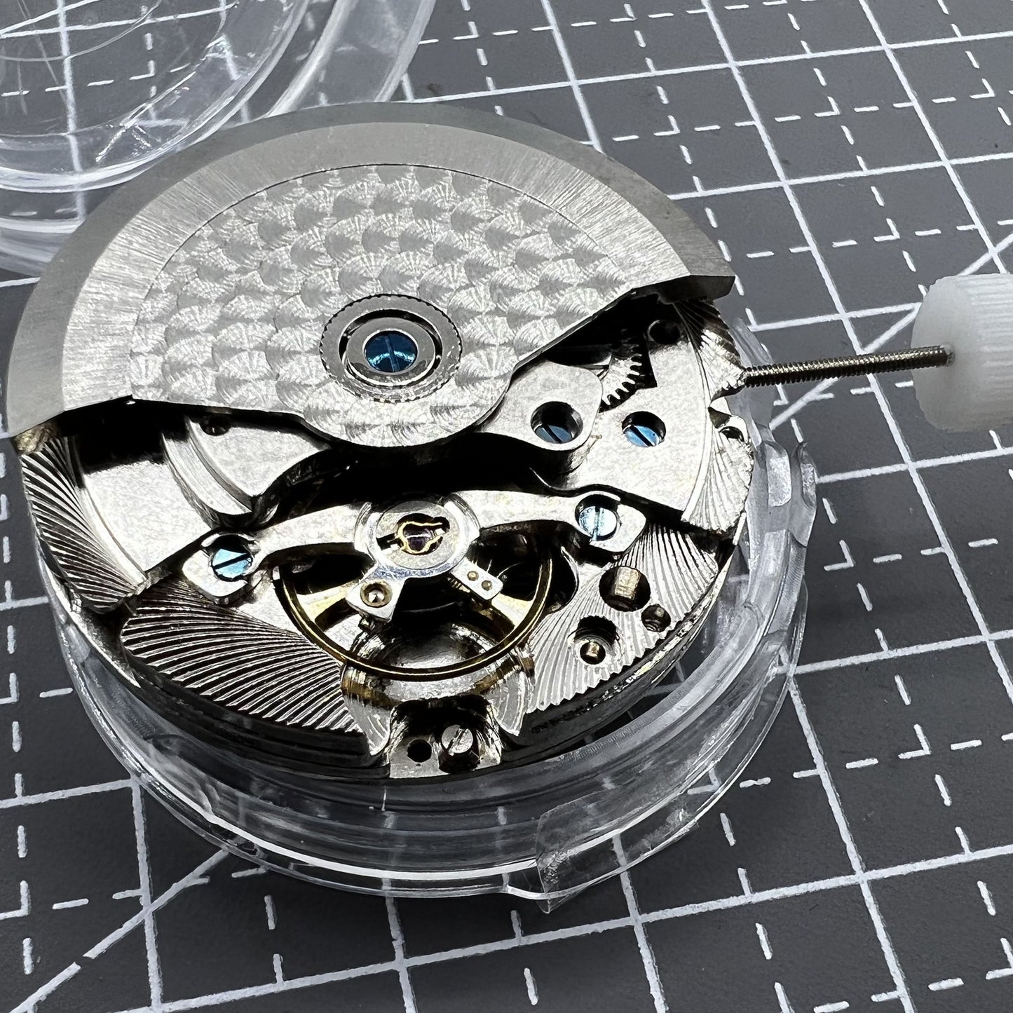 Multifunktionale Shanghai Automatik-Uhr mit mechanischem Werk, kleine Sekunde bei 9 Uhr, elegantes Design