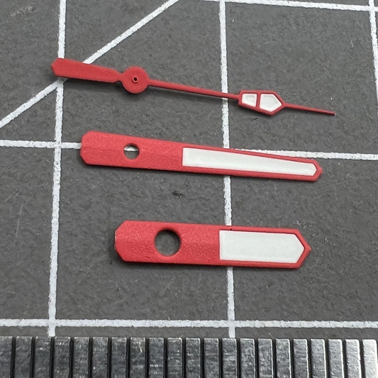 Aiguilles de montre peintes en blanc, garniture rouge de 12,5 mm, luminescentes vertes pour NH35 NH36 7S26 7S36 