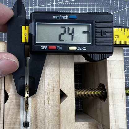 ETA F04.111 Schweizer Quarzuhrenwerk mit 3 Zeigern und Datumsanzeige Schweizer Uhrwerk ETA F04.111 Quarz mit 3 Zeigern und Datumsfunktion ETA F04.111 Uhrwerk Quarz 3 Zeiger Datum Schweizer Werk